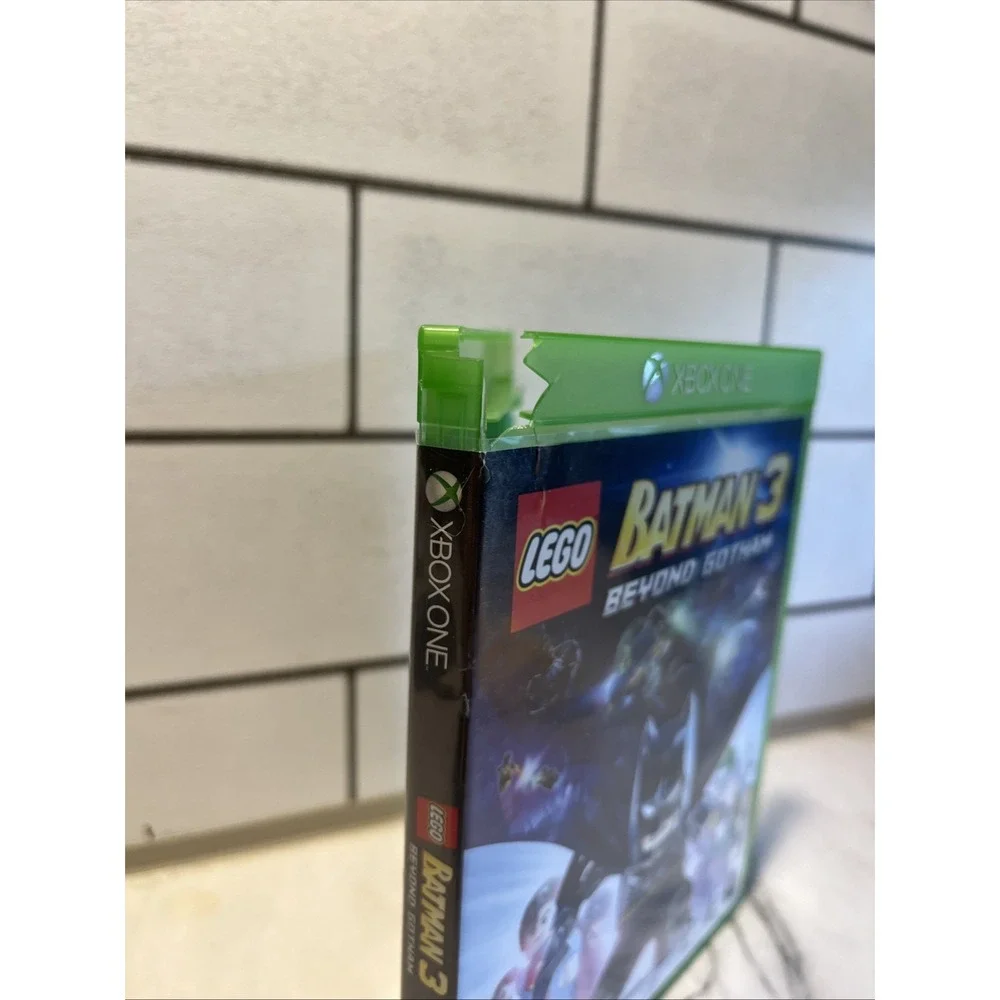 LEGO Batman 3 Beyond Gotham 2014Xbox One Used Manual & Broken Case Fast Shipping